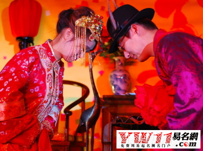 英語(yǔ)情侶網(wǎng)名帶符號(hào)